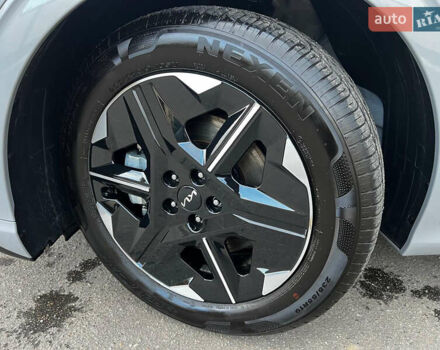 Сірий Кіа EV6, об'ємом двигуна 0 л та пробігом 1 тис. км за 38499 $, фото 21 на Automoto.ua