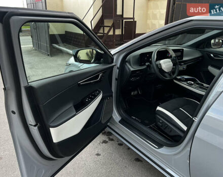 Серый Киа EV6, объемом двигателя 0 л и пробегом 1 тыс. км за 36900 $, фото 9 на Automoto.ua