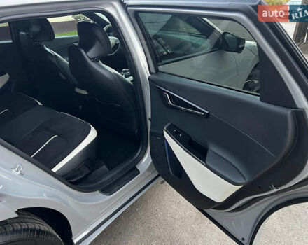 Сірий Кіа EV6, об'ємом двигуна 0 л та пробігом 1 тис. км за 38499 $, фото 45 на Automoto.ua