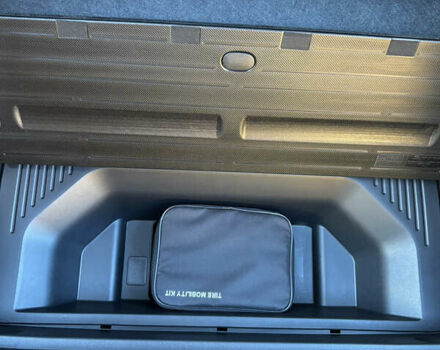 Серый Киа EV6, объемом двигателя 0 л и пробегом 3 тыс. км за 32999 $, фото 17 на Automoto.ua