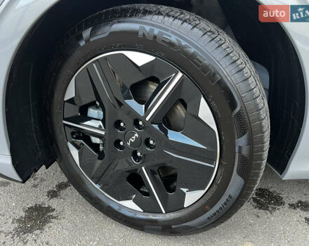 Серый Киа EV6, объемом двигателя 0 л и пробегом 1 тыс. км за 36900 $, фото 42 на Automoto.ua