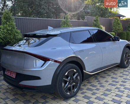 Серый Киа EV6, объемом двигателя 0 л и пробегом 3 тыс. км за 32999 $, фото 4 на Automoto.ua