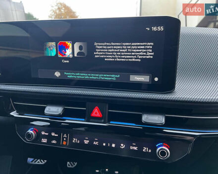 Сірий Кіа EV6, об'ємом двигуна 0 л та пробігом 1 тис. км за 38499 $, фото 52 на Automoto.ua