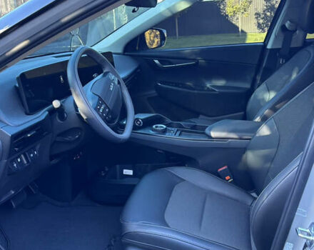 Серый Киа EV6, объемом двигателя 0 л и пробегом 3 тыс. км за 32999 $, фото 20 на Automoto.ua