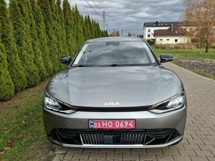 Киа EV6 2022 в Луцке на Automoto.ua Серый Киа EV6, объемом двигателя 0 л и пробегом 120 тыс. км за 23500 $, фото 1 на Automoto.ua