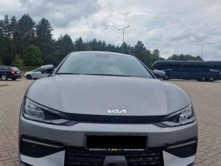 Киа EV6 2022 в Киеве на Automoto.ua Серый Киа EV6, объемом двигателя 0 л и пробегом 62 тыс. км за 24700 $, фото 1 на Automoto.ua