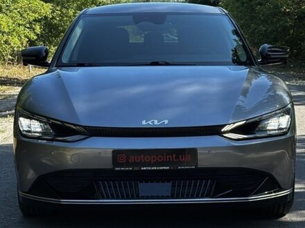 Серый Киа EV6, объемом двигателя 0 л и пробегом 124 тыс. км за 23999 $, фото 1 на Automoto.ua