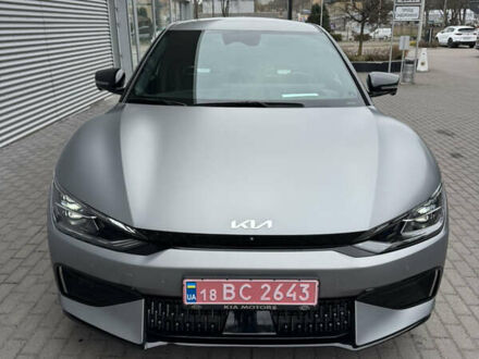 Киа EV6 2023 в Ровно на Automoto.ua Серый Киа EV6, объемом двигателя 0 л и пробегом 17 тыс. км за 30800 $, фото 1 на Automoto.ua