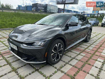 Киа EV6 2023 в Киеве на Automoto.ua Серый Киа EV6, объемом двигателя 0 л и пробегом 65 тыс. км за 23300 $, фото 1 на Automoto.ua