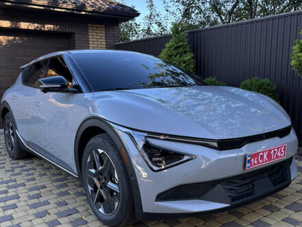 Серый Киа EV6, объемом двигателя 0 л и пробегом 3 тыс. км за 32999 $, фото 1 на Automoto.ua