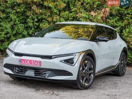 Серый Киа EV6, объемом двигателя 0 л и пробегом 2 тыс. км за 31900 $, фото 1 на Automoto.ua