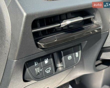 Киа EV6 2021 в Львове на Automoto.ua Синий Киа EV6, объемом двигателя 0 л и пробегом 95 тыс. км за 26500 $, фото 17 на Automoto.ua