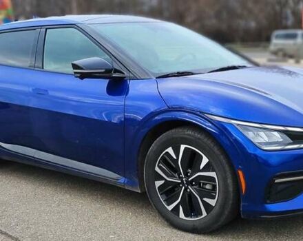 Синий Киа EV6, объемом двигателя 0 л и пробегом 11 тыс. км за 25999 $, фото 5 на Automoto.ua
