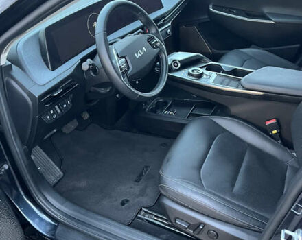 Синий Киа EV6, объемом двигателя 0 л и пробегом 26 тыс. км за 28500 $, фото 5 на Automoto.ua