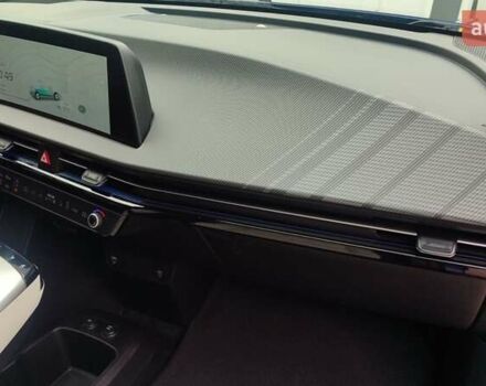 Синій Кіа EV6, об'ємом двигуна 0 л та пробігом 73 тис. км за 24200 $, фото 23 на Automoto.ua