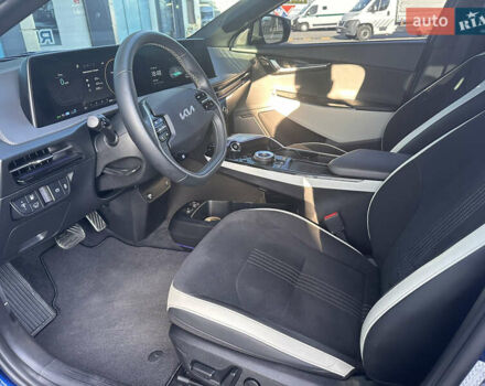 Синий Киа EV6, объемом двигателя 0 л и пробегом 43 тыс. км за 26500 $, фото 21 на Automoto.ua