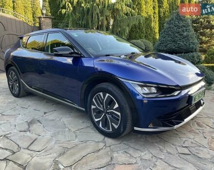 Синий Киа EV6, объемом двигателя 0 л и пробегом 87 тыс. км за 21499 $, фото 2 на Automoto.ua