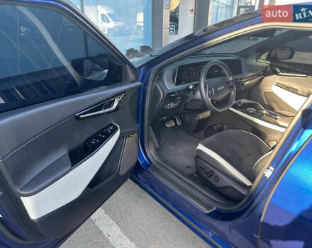 Синий Киа EV6, объемом двигателя 0 л и пробегом 43 тыс. км за 26500 $, фото 20 на Automoto.ua