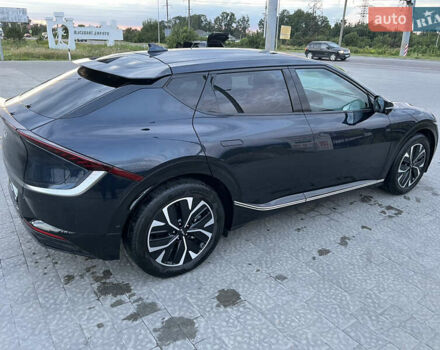 Синий Киа EV6, объемом двигателя 0 л и пробегом 26 тыс. км за 28500 $, фото 3 на Automoto.ua