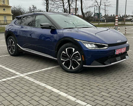 Синий Киа EV6, объемом двигателя 0 л и пробегом 29 тыс. км за 26900 $, фото 2 на Automoto.ua