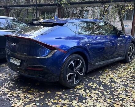 Синий Киа EV6, объемом двигателя 0 л и пробегом 38 тыс. км за 30100 $, фото 4 на Automoto.ua