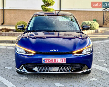 Синий Киа EV6, объемом двигателя 0 л и пробегом 243 тыс. км за 20700 $, фото 2 на Automoto.ua
