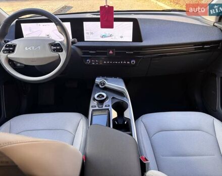 Кіа EV6 2023 у Івано-Франківську на Automoto.ua Синій Кіа EV6, об'ємом двигуна 0 л та пробігом 37 тис. км за 26300 $, фото 28 на Automoto.ua
