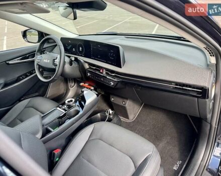 Синий Киа EV6, объемом двигателя 0 л и пробегом 40 тыс. км за 28450 $, фото 48 на Automoto.ua