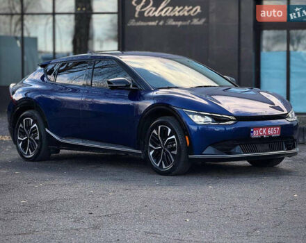 Синий Киа EV6, объемом двигателя 0 л и пробегом 35 тыс. км за 26500 $, фото 2 на Automoto.ua