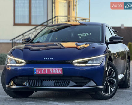 Синий Киа EV6, объемом двигателя 0 л и пробегом 243 тыс. км за 19999 $, фото 4 на Automoto.ua