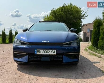 Синий Киа EV6, объемом двигателя 0 л и пробегом 7 тыс. км за 32500 $, фото 2 на Automoto.ua