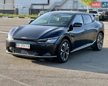 Синий Киа EV6, объемом двигателя 0 л и пробегом 40 тыс. км за 28450 $, фото 2 на Automoto.ua