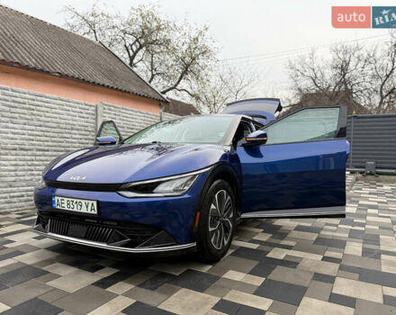 Синій Кіа EV6, об'ємом двигуна 0 л та пробігом 55 тис. км за 24900 $, фото 2 на Automoto.ua