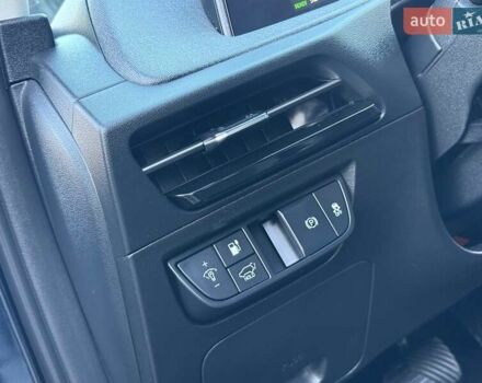 Синій Кіа EV6, об'ємом двигуна 0 л та пробігом 100 тис. км за 22700 $, фото 107 на Automoto.ua