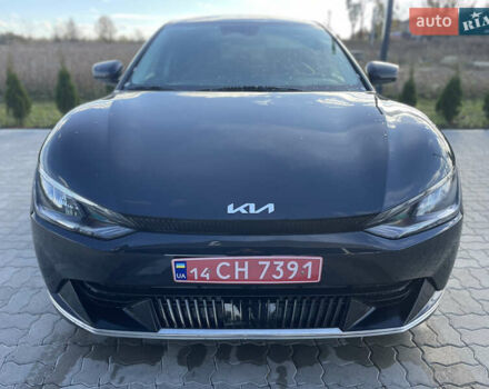 Синий Киа EV6, объемом двигателя 0 л и пробегом 103 тыс. км за 21700 $, фото 2 на Automoto.ua