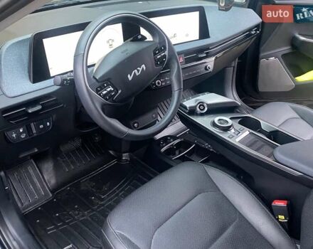 Синій Кіа EV6, об'ємом двигуна 0 л та пробігом 20 тис. км за 25600 $, фото 14 на Automoto.ua