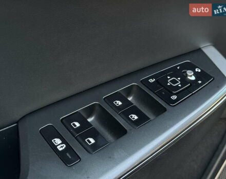 Синий Киа EV6, объемом двигателя 0 л и пробегом 243 тыс. км за 19999 $, фото 24 на Automoto.ua