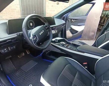 Синий Киа EV6, объемом двигателя 0 л и пробегом 7 тыс. км за 32500 $, фото 10 на Automoto.ua