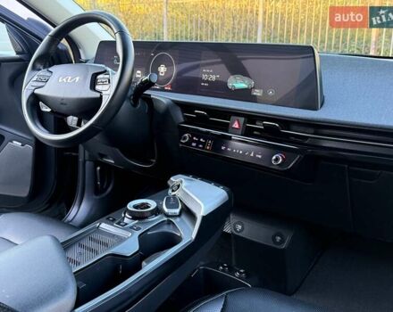 Синій Кіа EV6, об'ємом двигуна 0 л та пробігом 100 тис. км за 22700 $, фото 96 на Automoto.ua