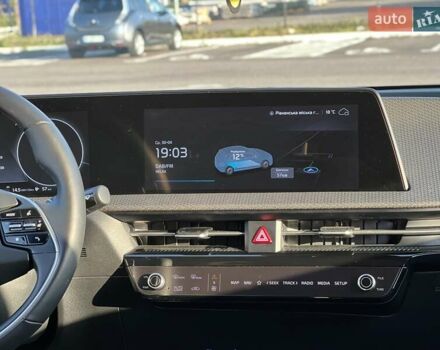 Синій Кіа EV6, об'ємом двигуна 0 л та пробігом 30 тис. км за 31850 $, фото 32 на Automoto.ua