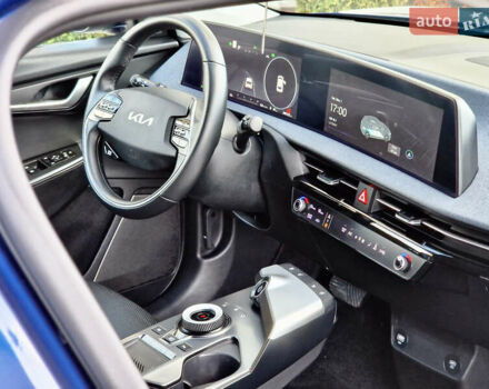 Синий Киа EV6, объемом двигателя 0 л и пробегом 243 тыс. км за 20700 $, фото 17 на Automoto.ua