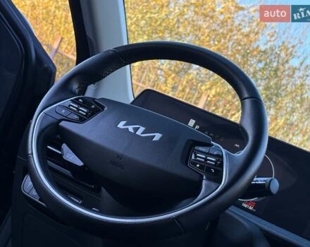 Синій Кіа EV6, об'ємом двигуна 0 л та пробігом 100 тис. км за 22700 $, фото 97 на Automoto.ua