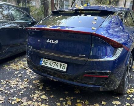 Синий Киа EV6, объемом двигателя 0 л и пробегом 38 тыс. км за 30100 $, фото 2 на Automoto.ua