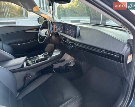 Синий Киа EV6, объемом двигателя 0 л и пробегом 53 тыс. км за 24999 $, фото 18 на Automoto.ua