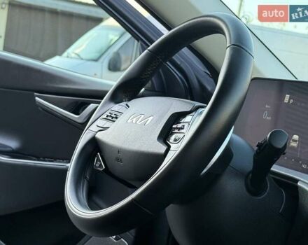 Синій Кіа EV6, об'ємом двигуна 0 л та пробігом 100 тис. км за 22700 $, фото 98 на Automoto.ua