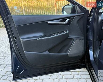 Синій Кіа EV6, об'ємом двигуна 0 л та пробігом 100 тис. км за 22700 $, фото 99 на Automoto.ua
