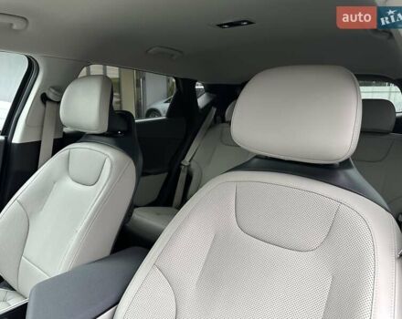 Синій Кіа EV6, об'ємом двигуна 0 л та пробігом 2 тис. км за 28900 $, фото 33 на Automoto.ua
