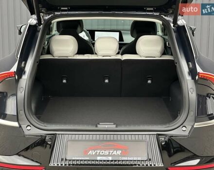 Синій Кіа EV6, об'ємом двигуна 0 л та пробігом 2 тис. км за 28900 $, фото 17 на Automoto.ua