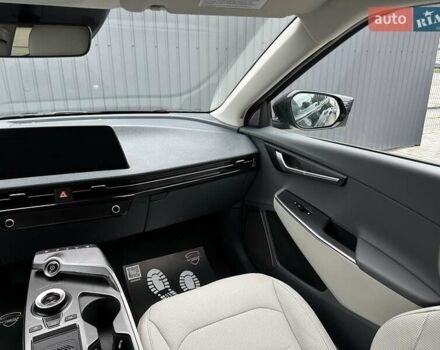 Синій Кіа EV6, об'ємом двигуна 0 л та пробігом 2 тис. км за 28900 $, фото 24 на Automoto.ua