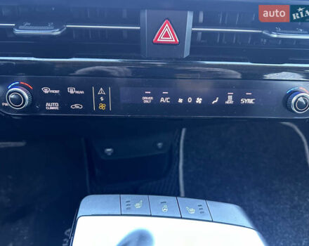 Синий Киа EV6, объемом двигателя 0 л и пробегом 24 тыс. км за 26500 $, фото 16 на Automoto.ua